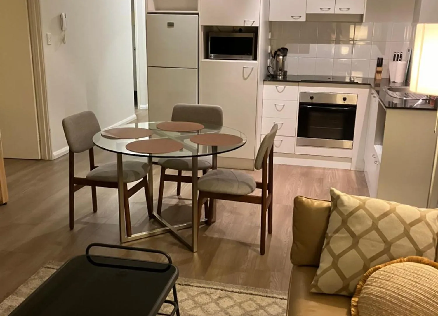 Great Place In Perth Cbd - Min 3 Mths Stay Appartamento